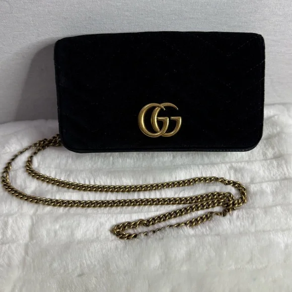 Black GG Chain Wallet - Picture 2 of 15